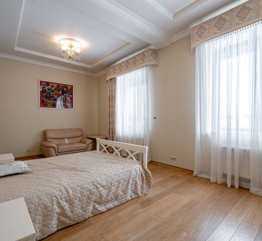 Классический дом в Славково