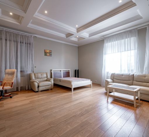 Классический дом в Славково