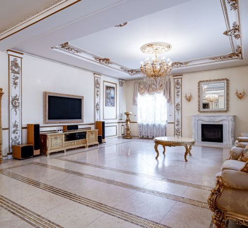 Классический дом в Славково