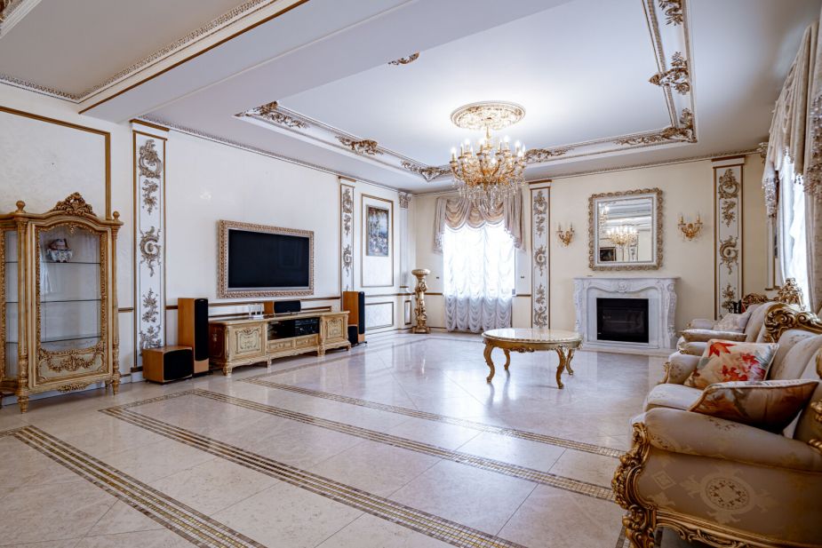 Классический дом в Славково