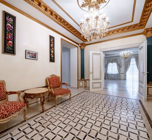 Классический дом в Славково