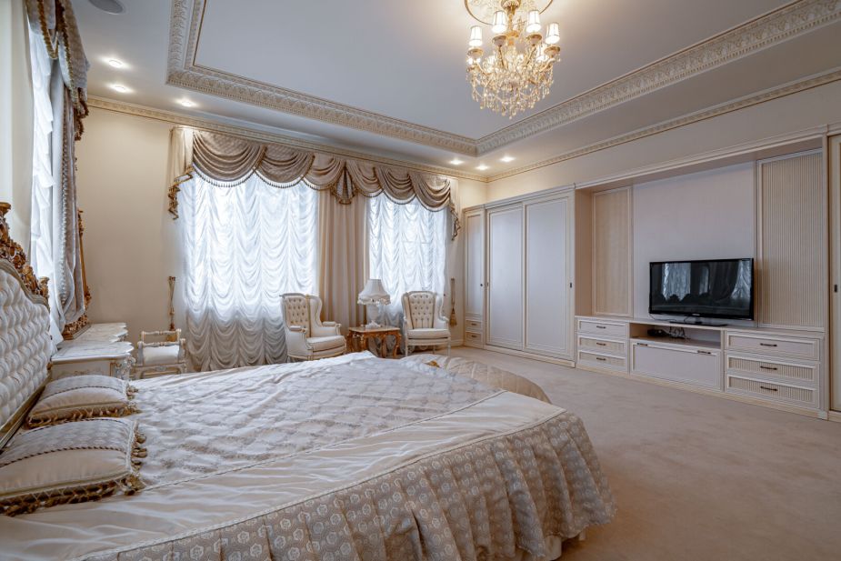 Классический дом в Славково