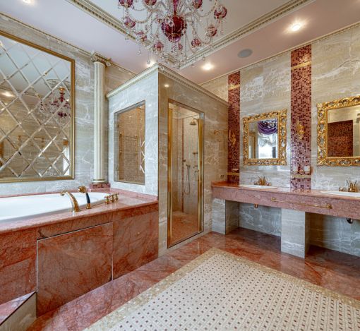 Классический дом в Славково