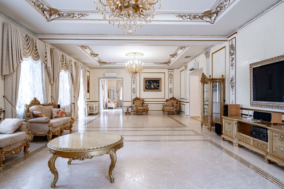 Классический дом в Славково