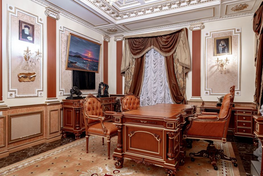 Классический дом в Славково