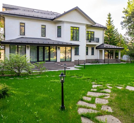 Классический дом в КП Бенилюкс