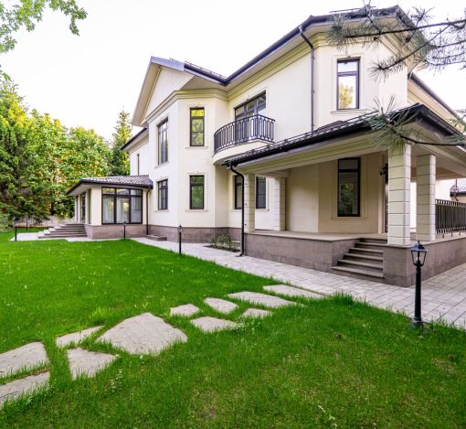 Классический дом в КП Бенилюкс