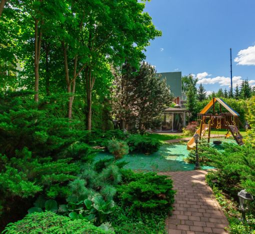 Дом с отделкой в КП Береста