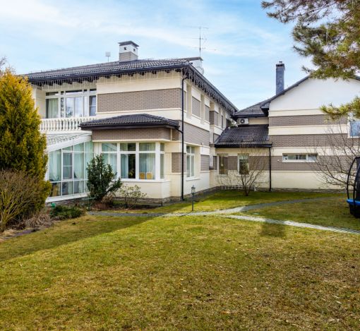 Готовый дом в Резиденции Бенилюкс