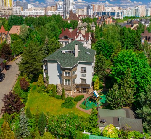 Дом с отделкой в КП Береста