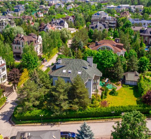 Дом с отделкой в КП Береста