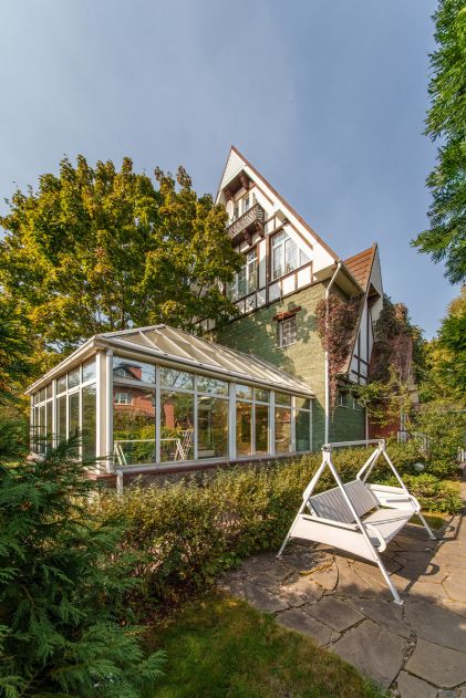 Дом с бассейном в КП Урожай