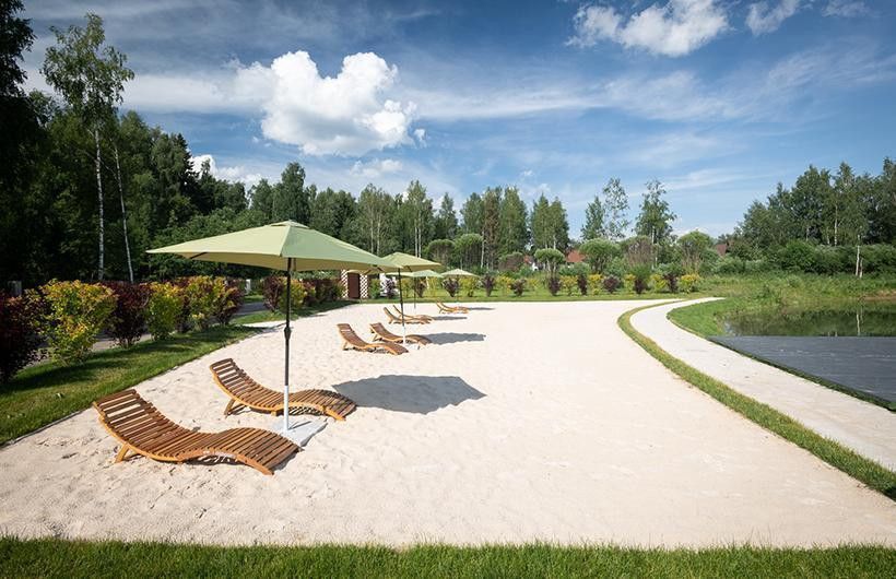 Эмеральд Вилладж