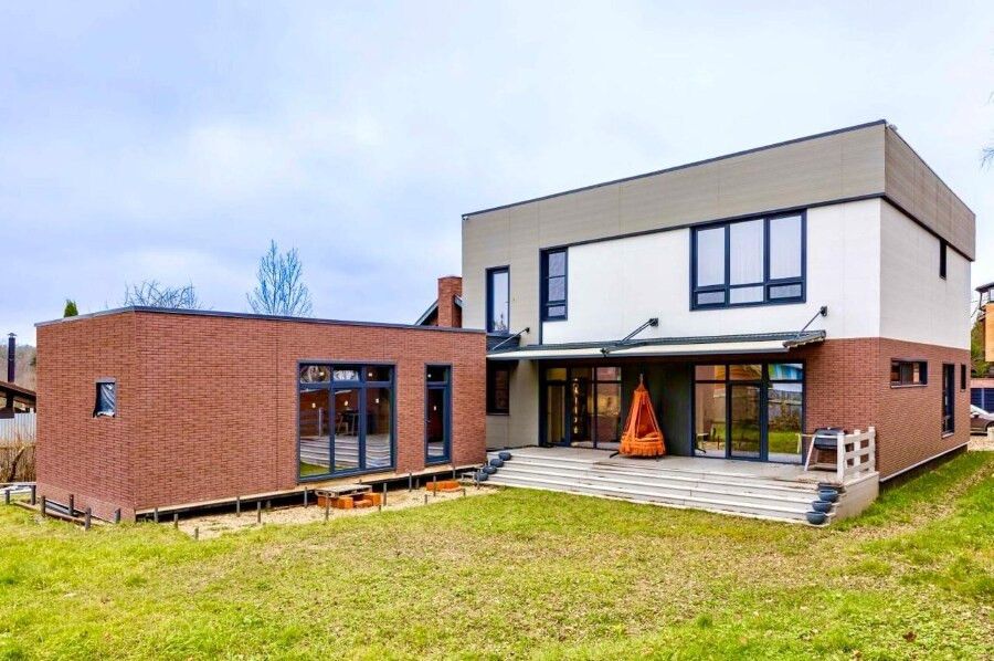 Дом в стиле хай-тек в Рождествено