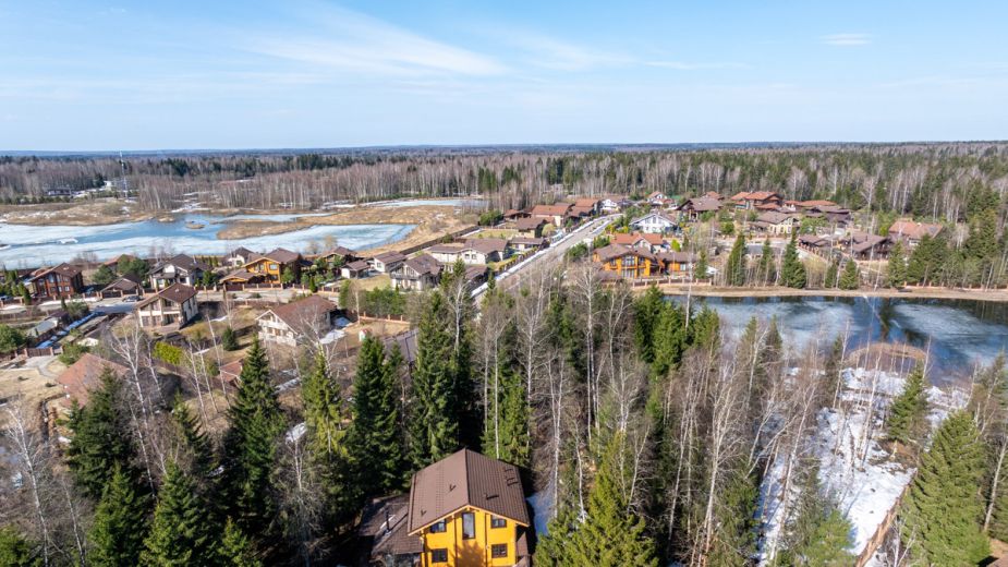 Участок у воды в Руза Фэмили Парк