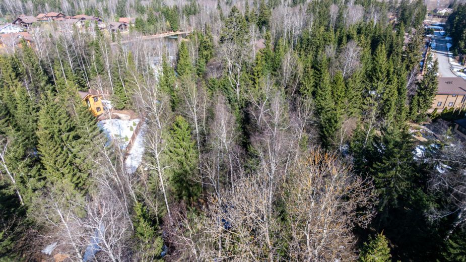 Участок у воды в Руза Фэмили Парк