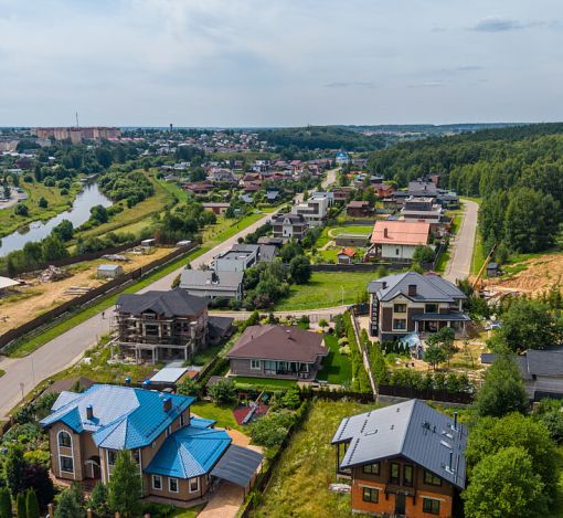 Участок в КП Лес и река