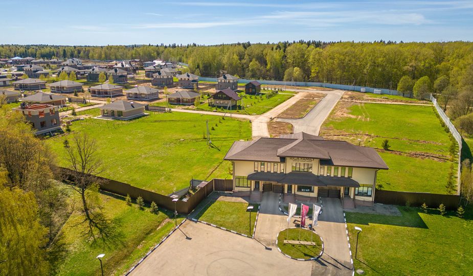 Рига Фэмили