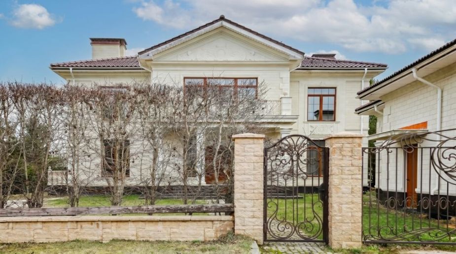 Дом под отделку в Ренессанс парке