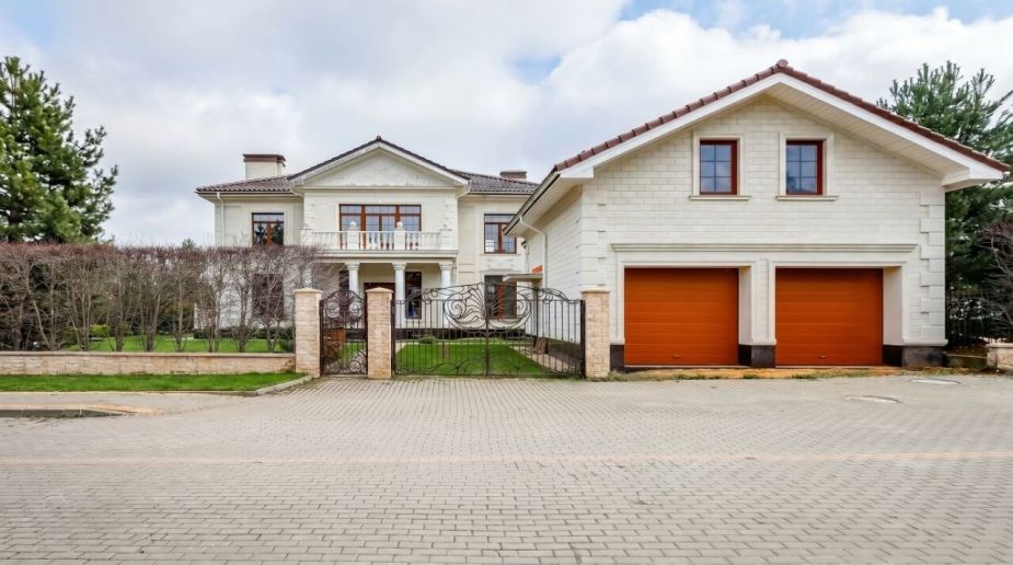 Дом под отделку в Ренессанс парке