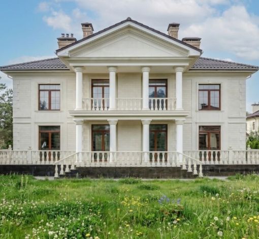 Дом под отделку в Ренессанс парке