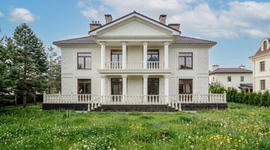 Дом под отделку в Ренессанс парке