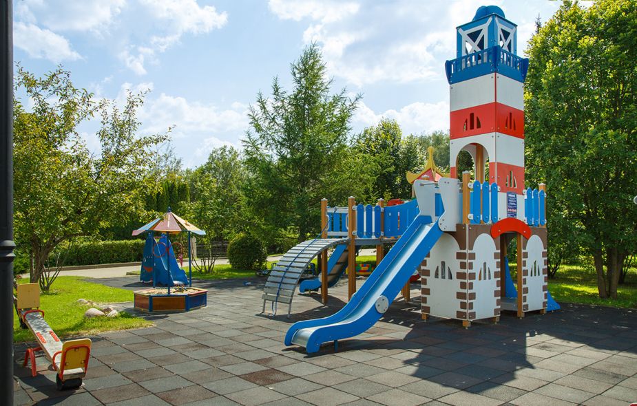 Дом у леса в поселке Риверсайд