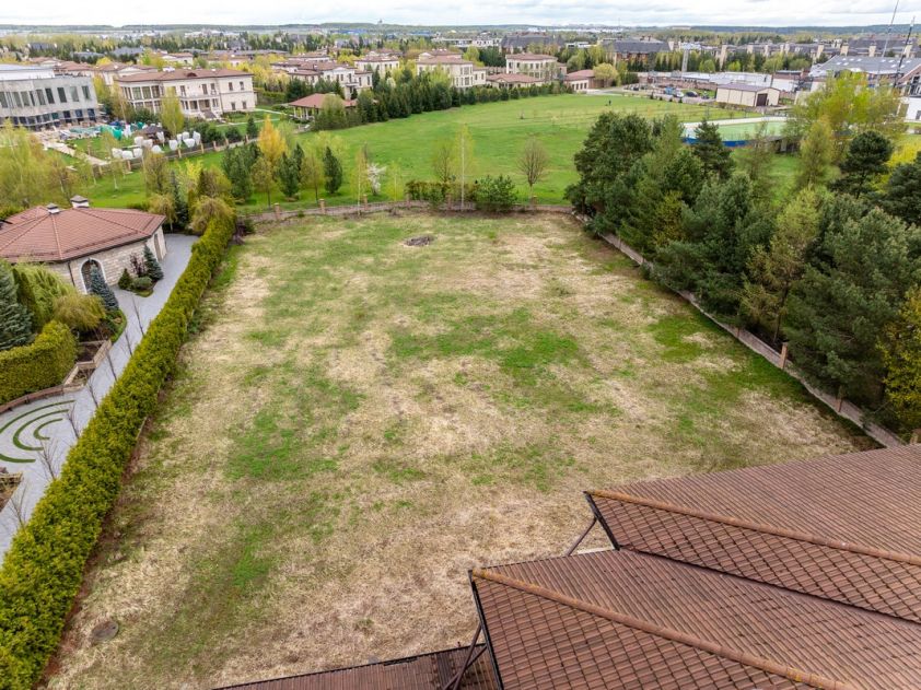 Дом под отделку в КП Монолит