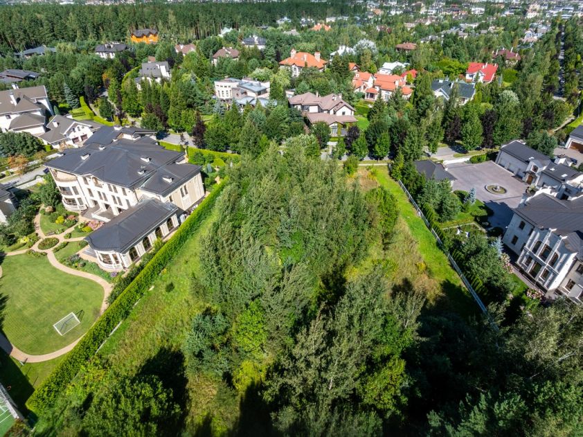 Участок в Резиденции Бенилюкс