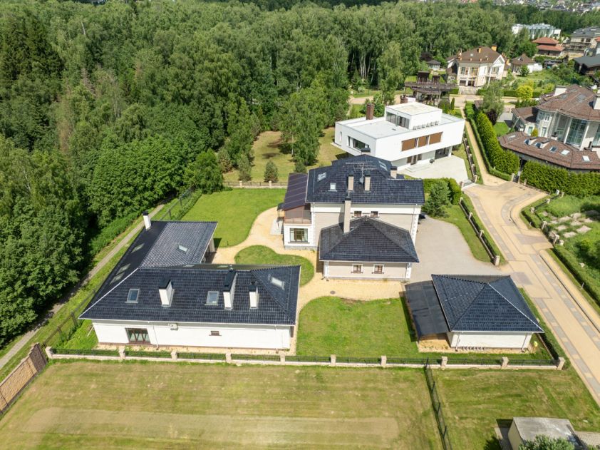 Готовый дом в КП Монтевиль