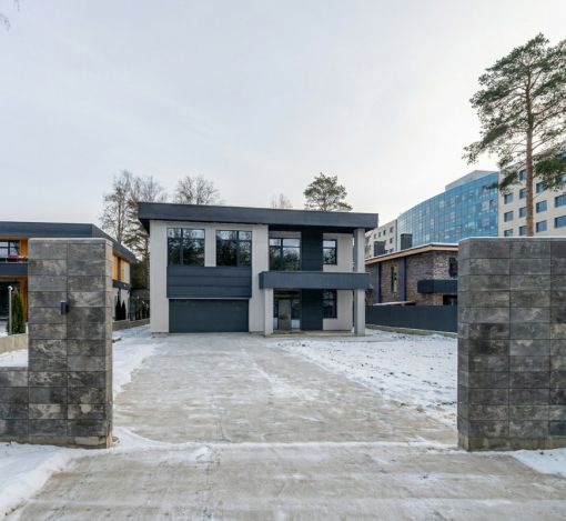 Новый дом у леса в КП Спасатель-1