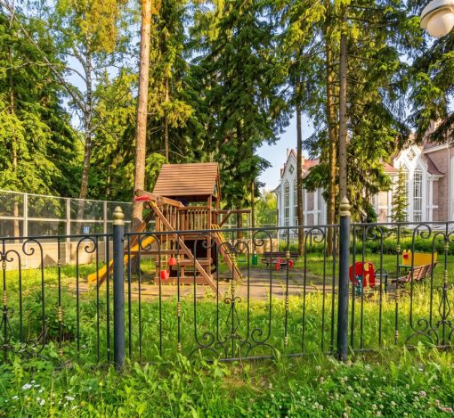 Участок у леса в КП Шервуд