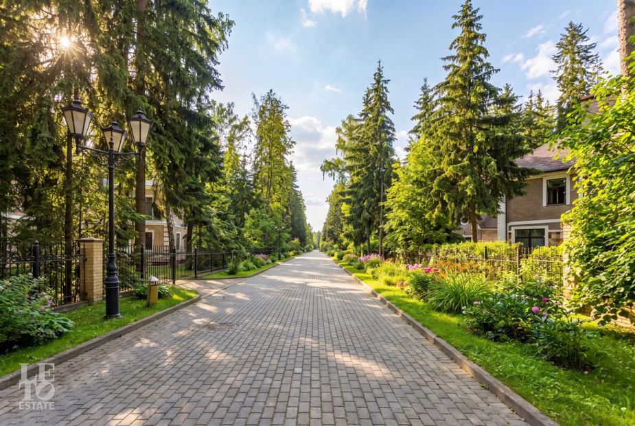 Дом на лесном участке в КП Шервуд