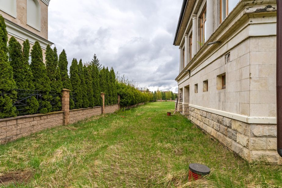 Дом под отделку в КП Монолит