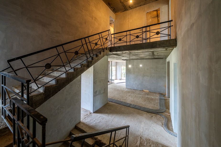 Дом под отделку в КП Монолит