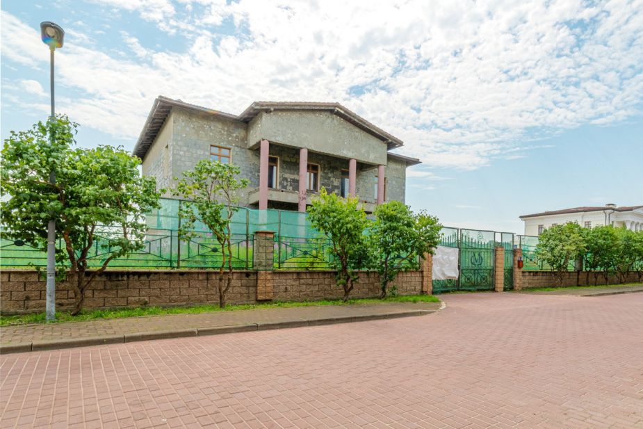 Дом без отделки в КП Монолит