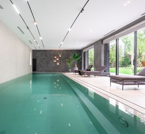 Дом с бассейном в КП Монтевиль