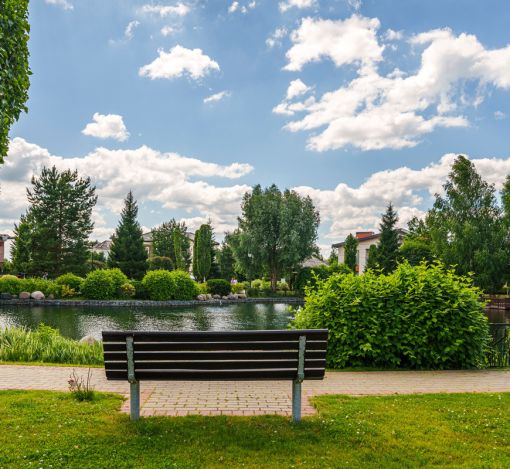 Дом с бассейном в КП Монтевиль