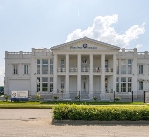 Дом у озера в КП Новорижский