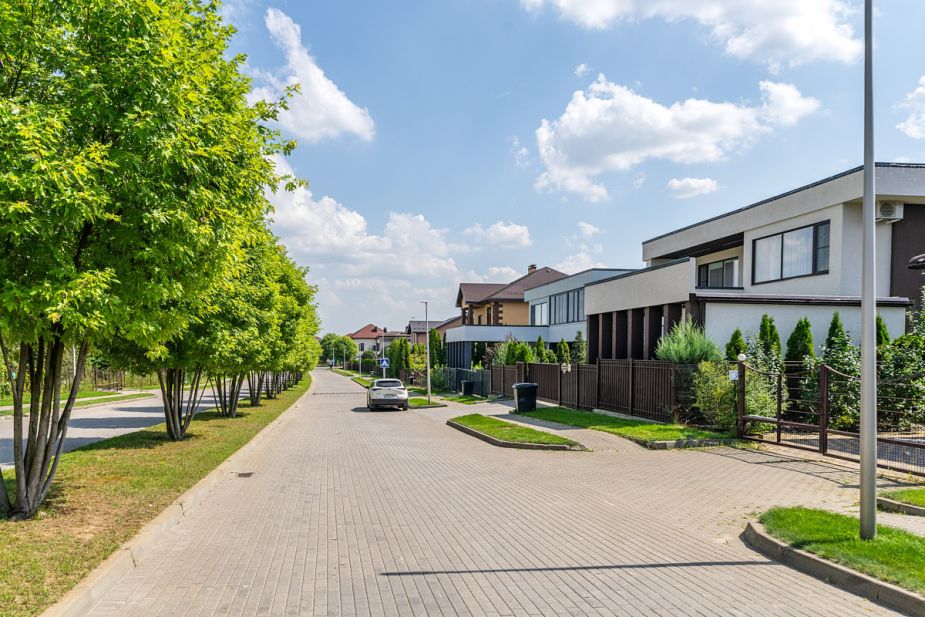 Дом в стиле Райта в Новорижском