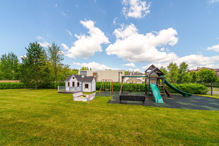 Современный дом в КП Монтевиль