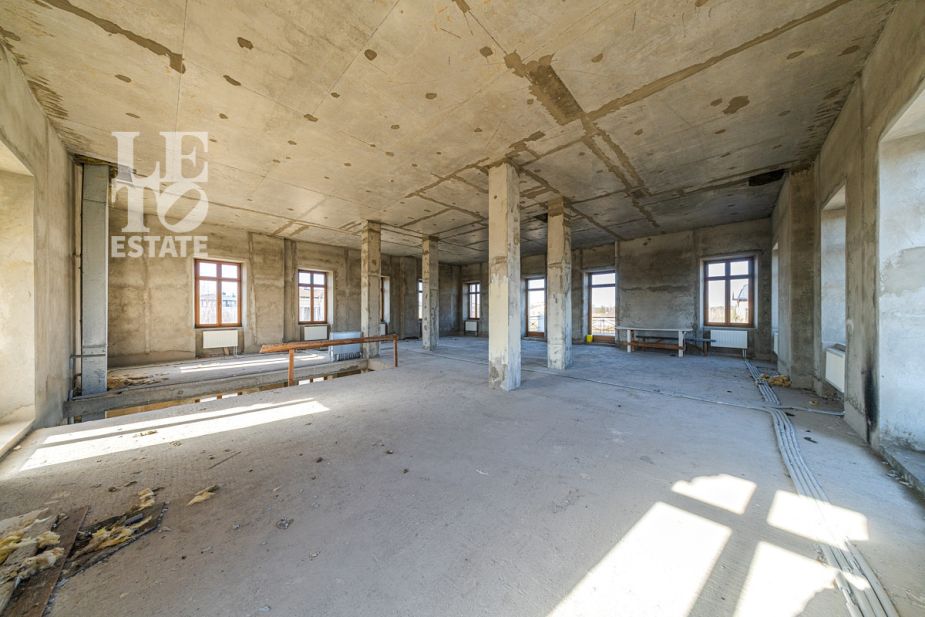 Дом с видом на озеро КП Монолит