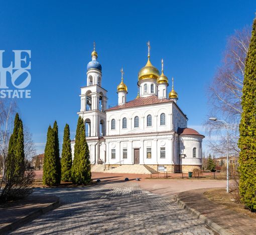 Дом с видом на озеро КП Монолит