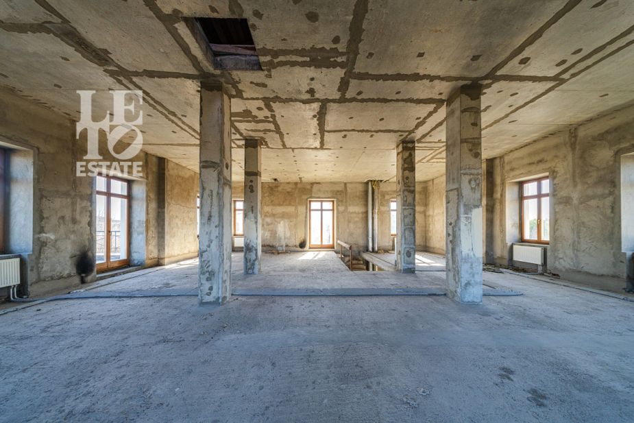 Дом с видом на озеро КП Монолит