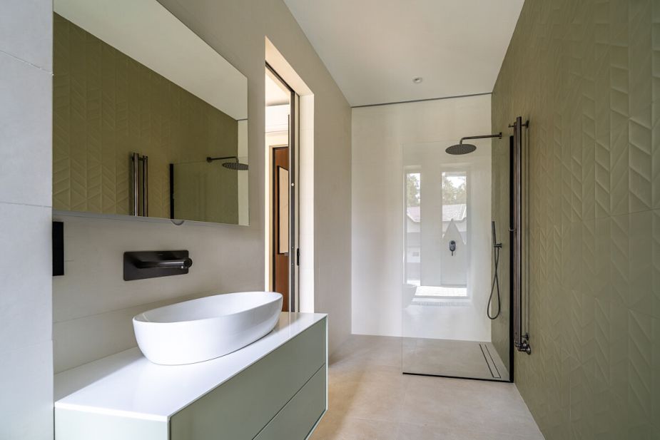 Дом у озера в КП Усадьба