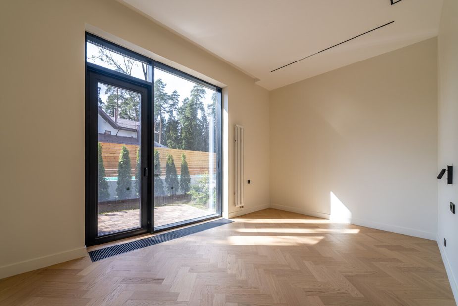 Дом у озера в КП Усадьба