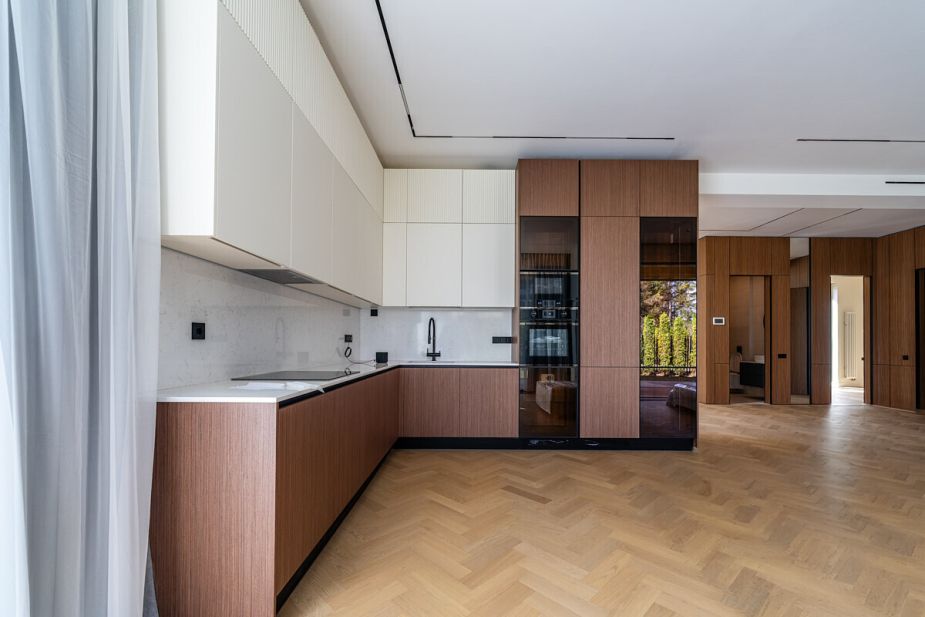 Дом у озера в КП Усадьба