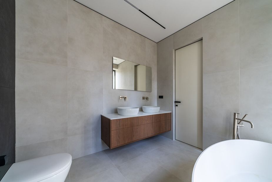 Дом у озера в КП Усадьба