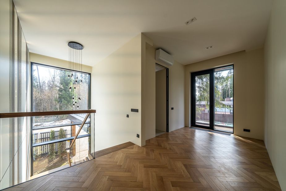 Дом у озера в КП Усадьба