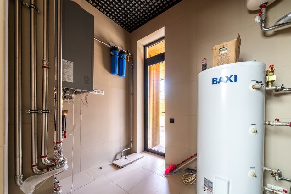 Дом у озера в КП Усадьба